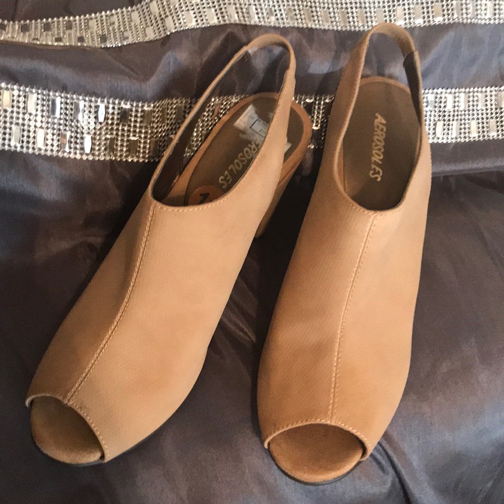Aerosoles sling back heels
